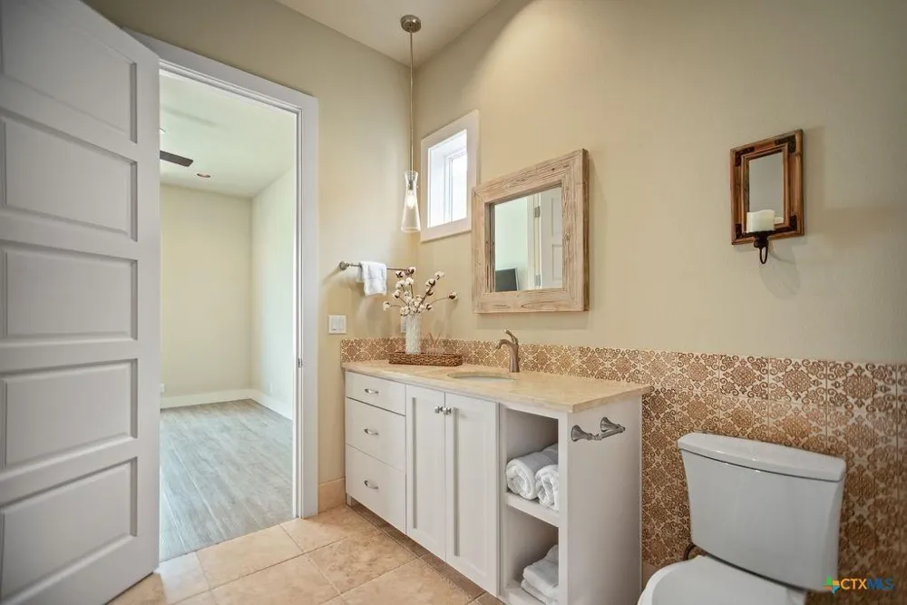 460 Bay Club Drive Seadrift, TX 77983