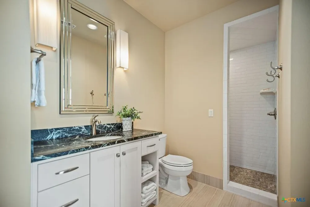 460 Bay Club Drive Seadrift, TX 77983