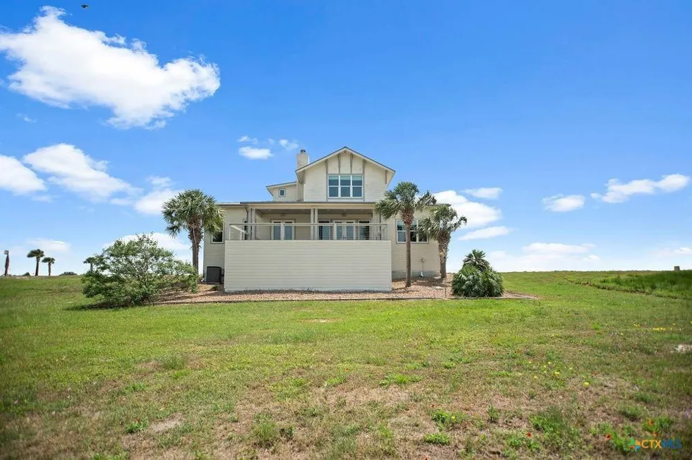 460 Bay Club Drive Seadrift, TX 77983