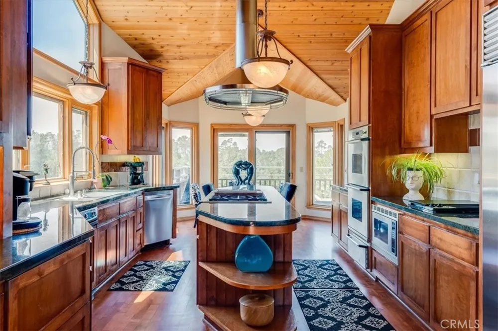 1919 Richard Avenue Cambria, CA 93428