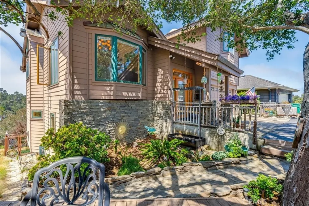 1919 Richard Avenue Cambria, CA 93428
