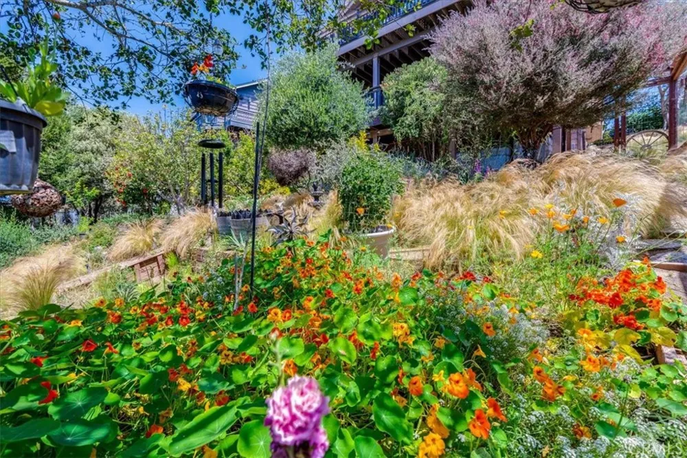 1919 Richard Avenue Cambria, CA 93428
