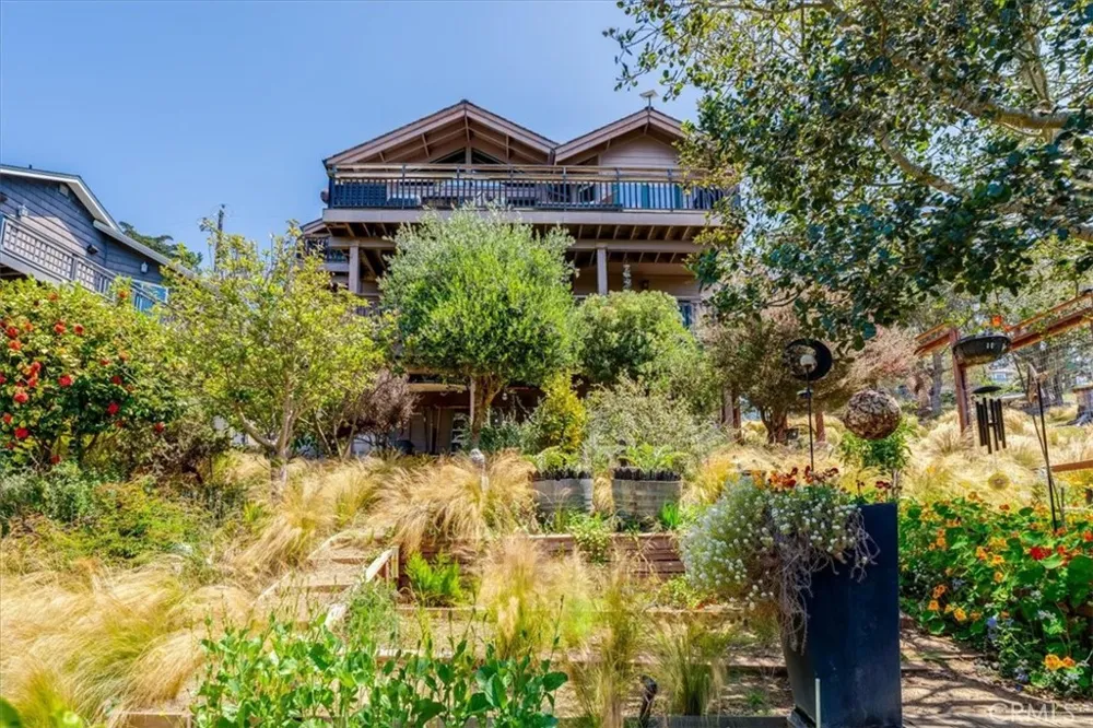 1919 Richard Avenue Cambria, CA 93428