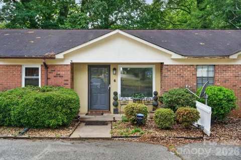 634 Hillcrest Drive #6