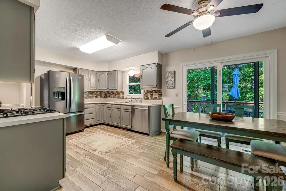 18 Tarragon Place Flat Rock, NC 28731
