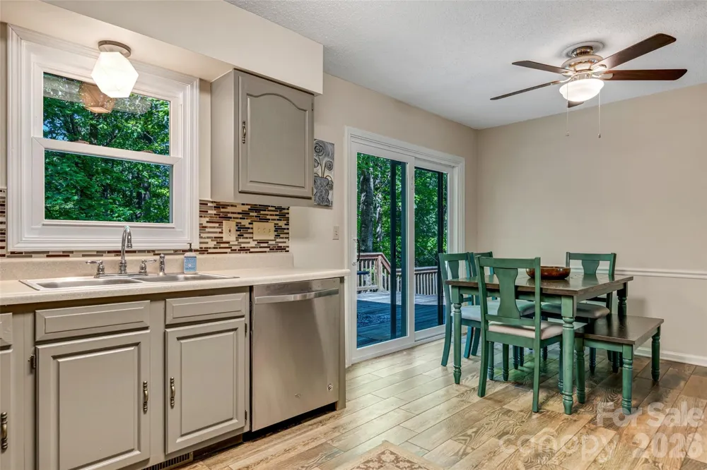 18 Tarragon Place Flat Rock, NC 28731