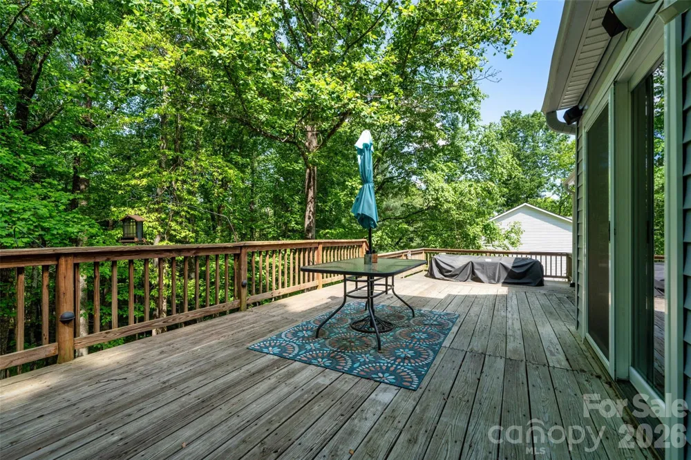 18 Tarragon Place Flat Rock, NC 28731