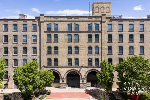 940 Monroe Avenue NW #503