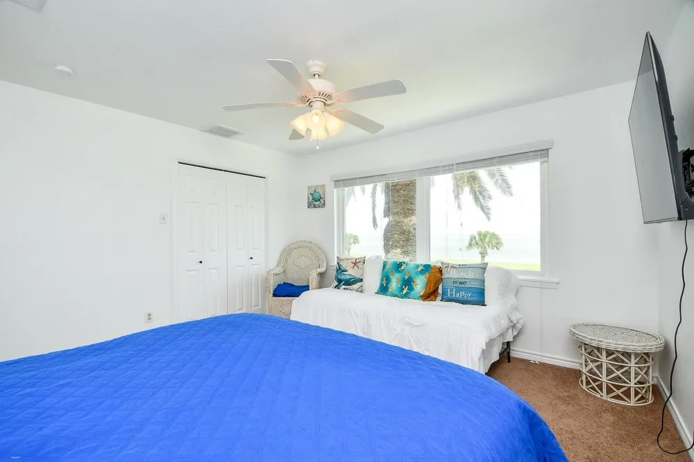 204 S Bay Boulevard Palacios, TX 77465