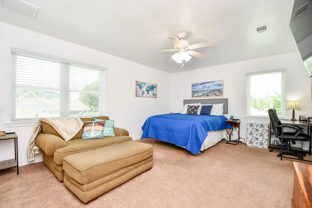 204 S Bay Boulevard Palacios, TX 77465