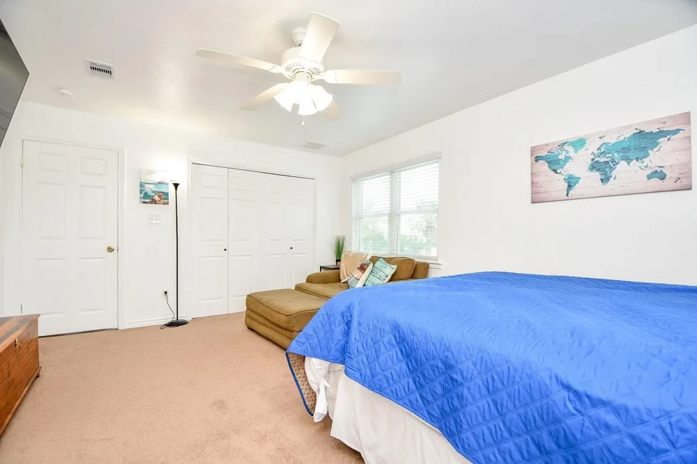 204 S Bay Boulevard Palacios, TX 77465