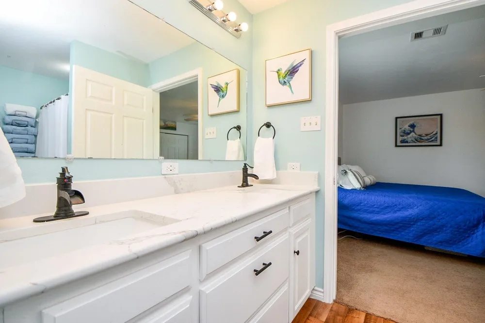 204 S Bay Boulevard Palacios, TX 77465