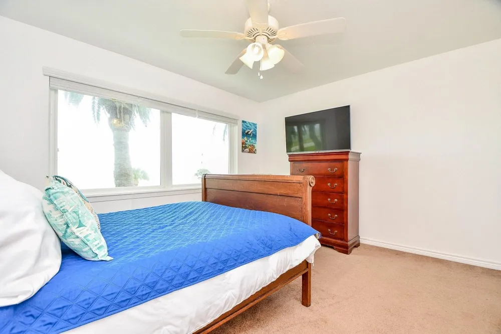 204 S Bay Boulevard Palacios, TX 77465