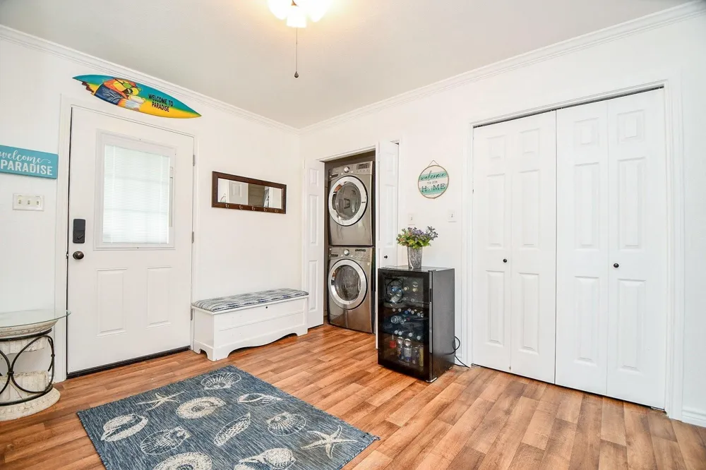 204 S Bay Boulevard Palacios, TX 77465