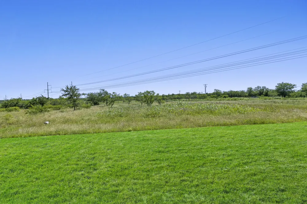 13216 Eastland Drive Mustang Ridge, TX 78610