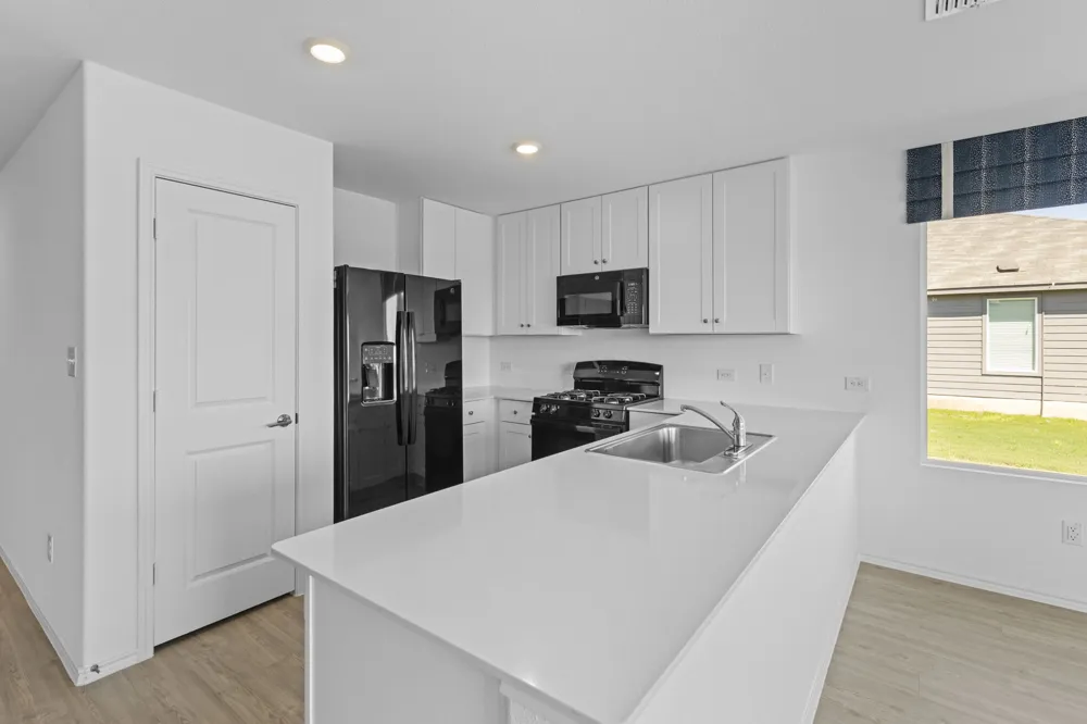 13216 Eastland Drive Mustang Ridge, TX 78610