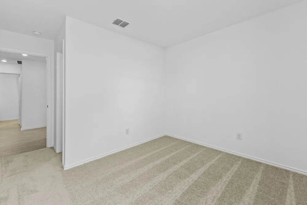 13216 Eastland Drive Mustang Ridge, TX 78610