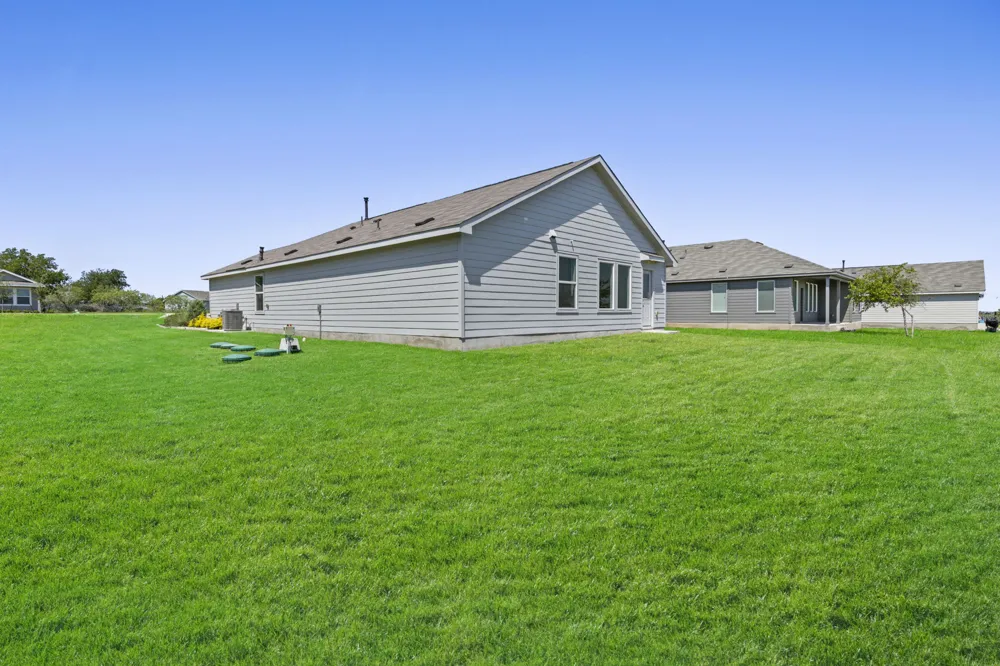 13216 Eastland Drive Mustang Ridge, TX 78610