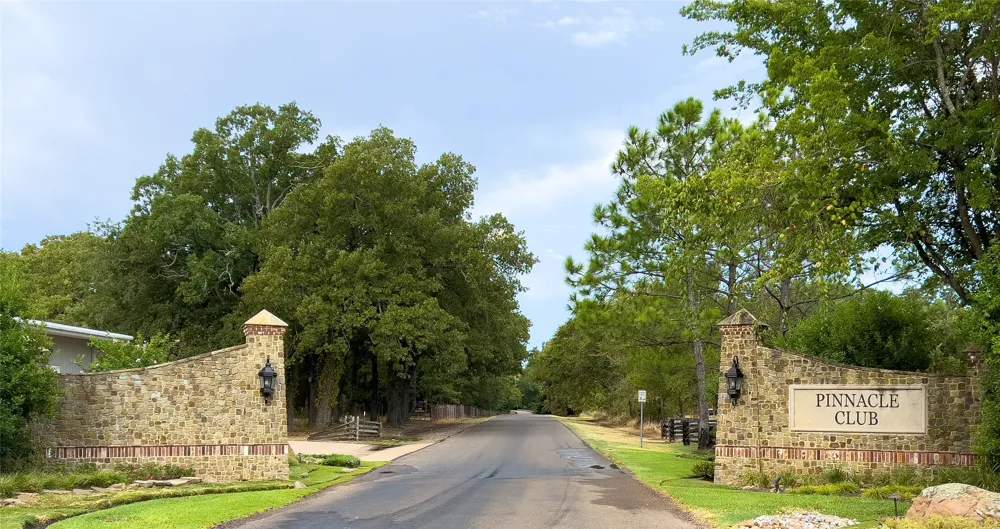 221 Colonial Drive Mabank, TX 75156