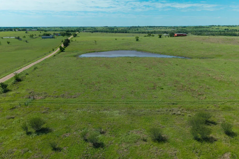 1571 Schulze Road Schulenburg, TX 78956
