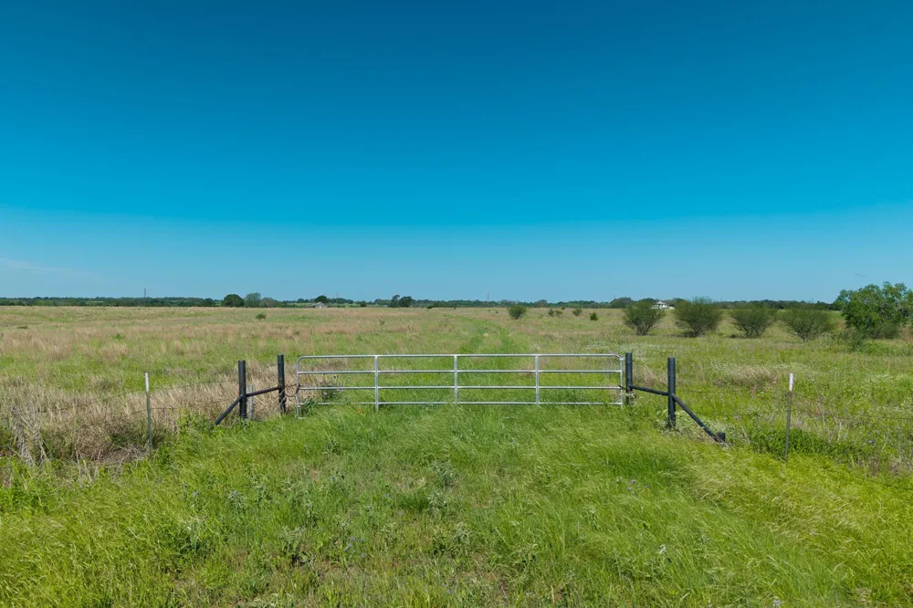 1571 Schulze Road Schulenburg, TX 78956