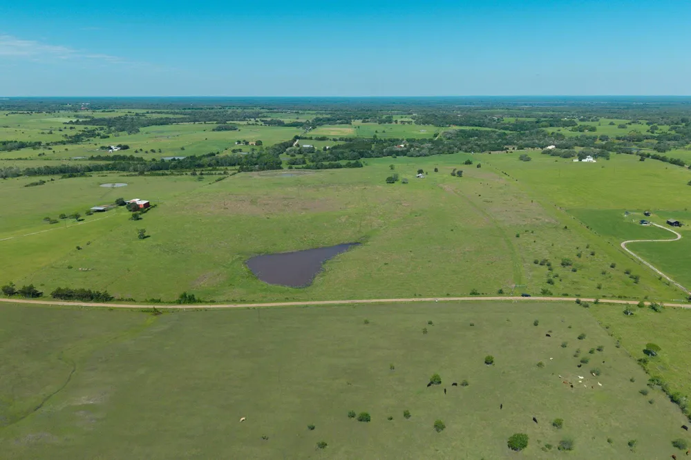 1571 Schulze Road Schulenburg, TX 78956