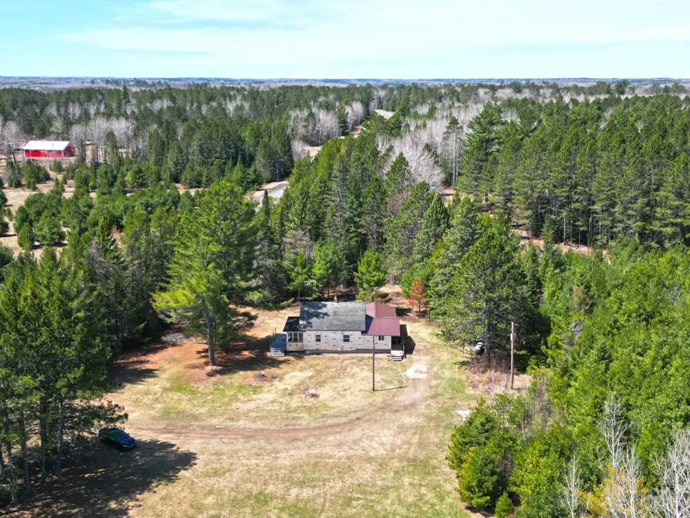 5535 Wahlsten Road Embarrass, MN 55790