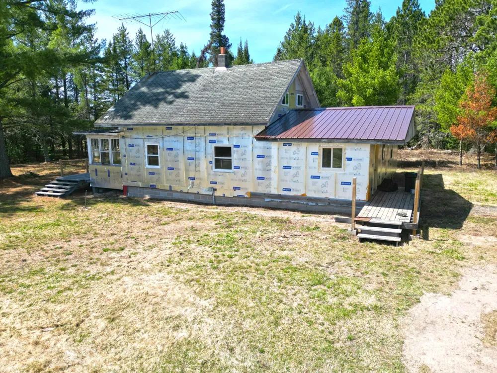 5535 Wahlsten Road Embarrass, MN 55790