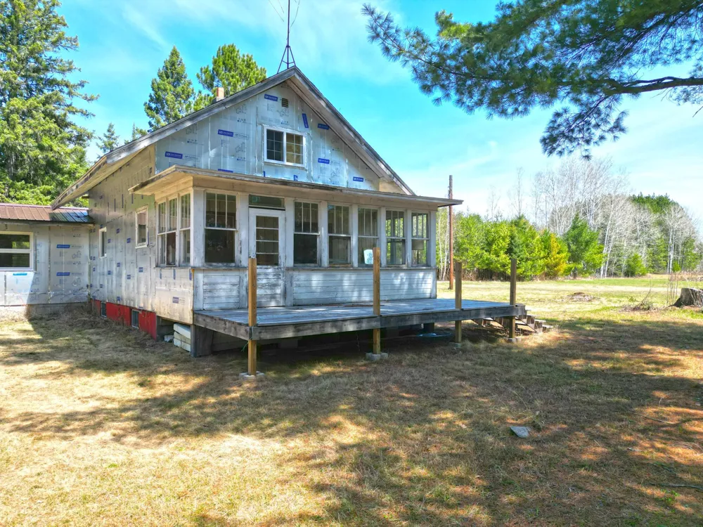 5535 Wahlsten Road Embarrass, MN 55790