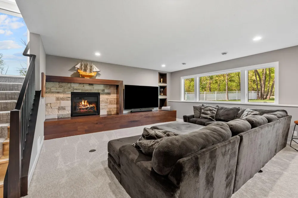 754 Shawnee Woods Road Medina, MN 55340