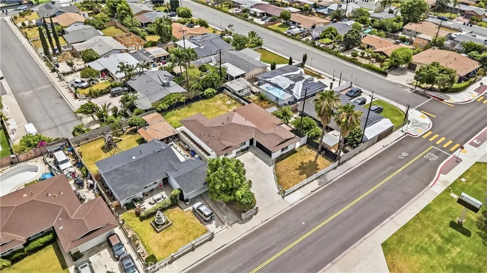 726 W Franklin Pomona, CA 91766