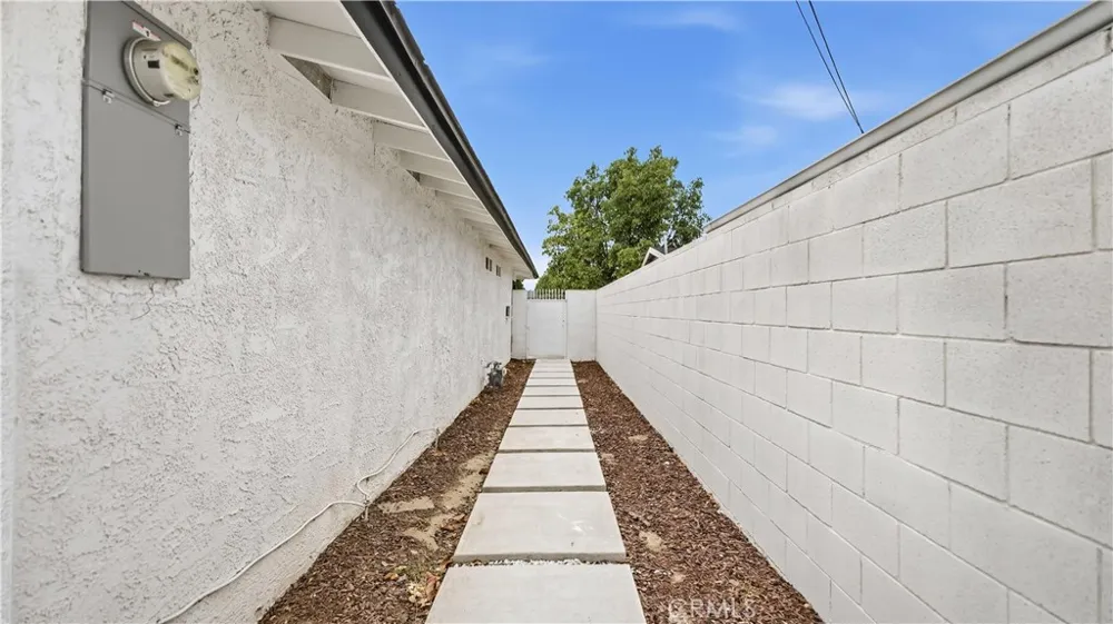 726 W Franklin Pomona, CA 91766