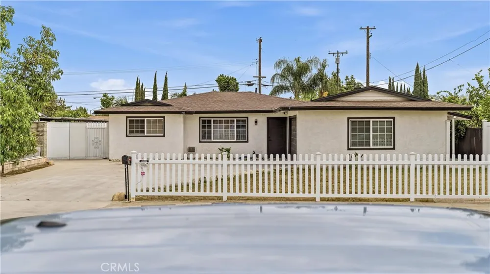 726 W Franklin Pomona, CA 91766