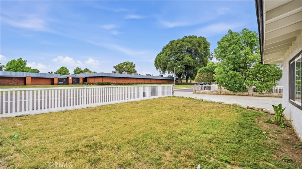 726 W Franklin Pomona, CA 91766