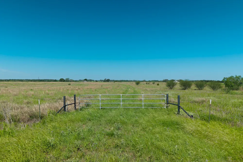 1571 Schulze Road Schulenburg, TX 78956