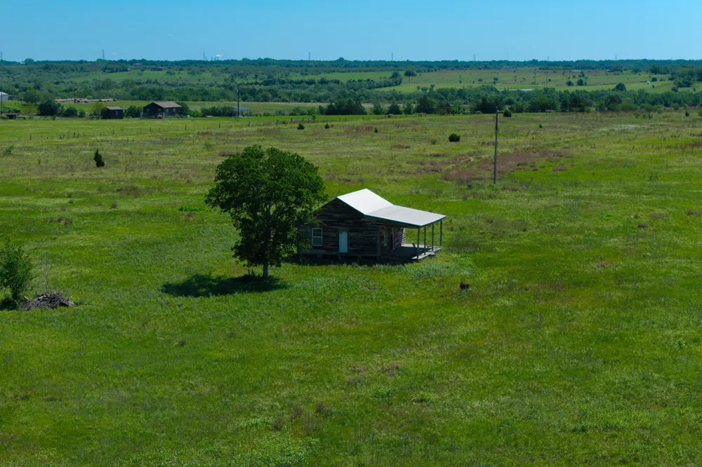 1571 Schulze Road Schulenburg, TX 78956