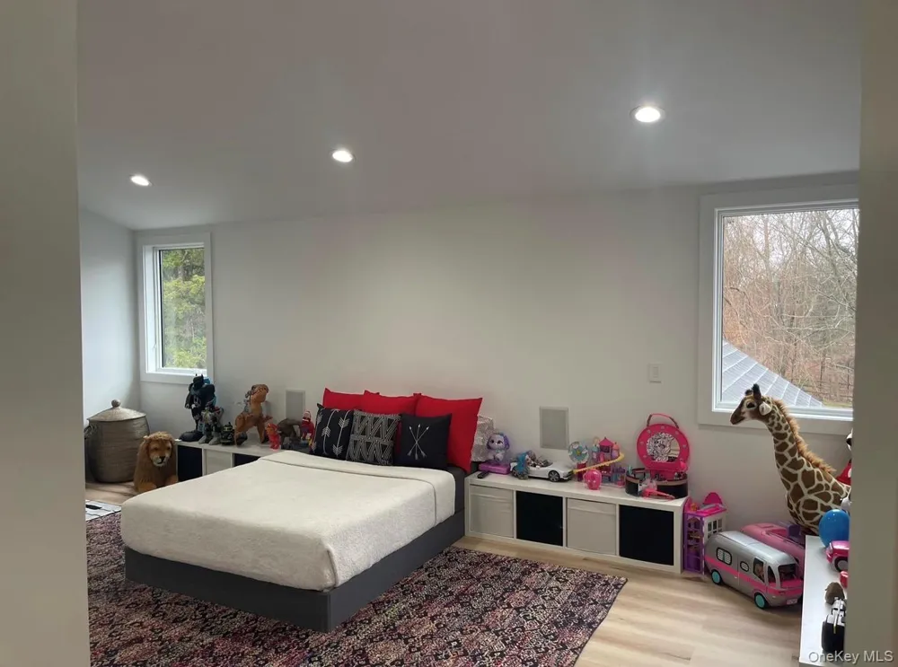 263 Ferry Road Sag Harbor, NY 11963