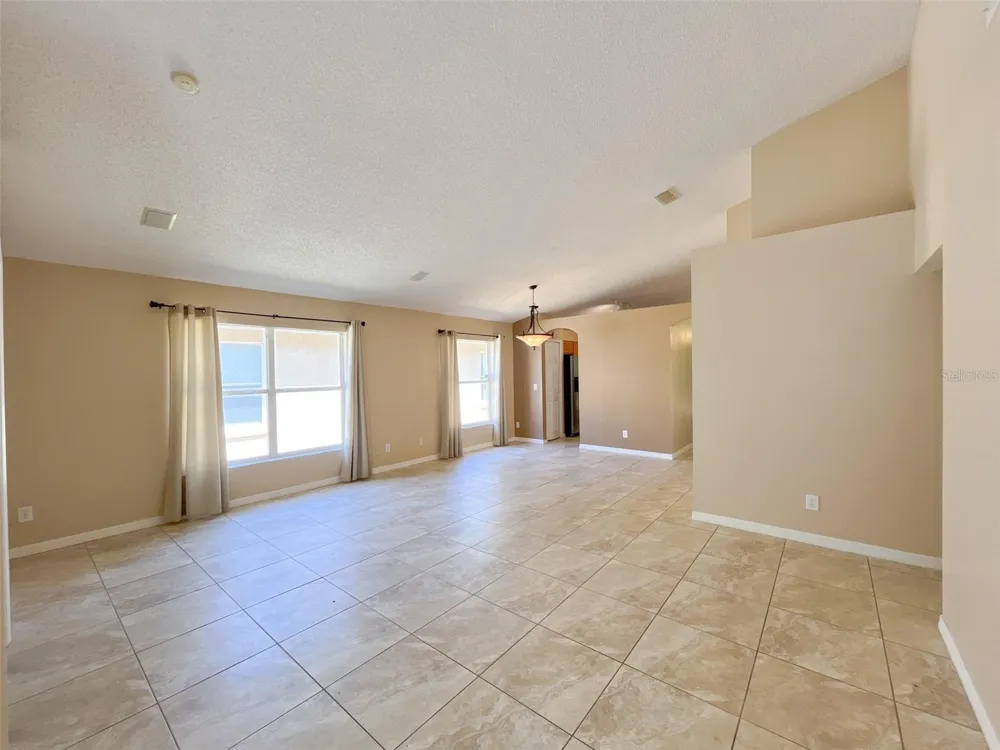 4397 KING EDWARD DRIVE Orlando, FL 32826