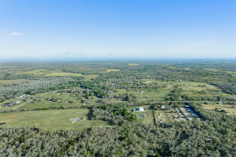 2313 E Us Highway 79 Rockdale, TX 76567
