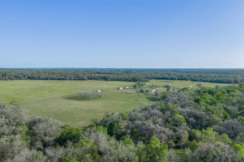 2313 E Us Highway 79 Rockdale, TX 76567