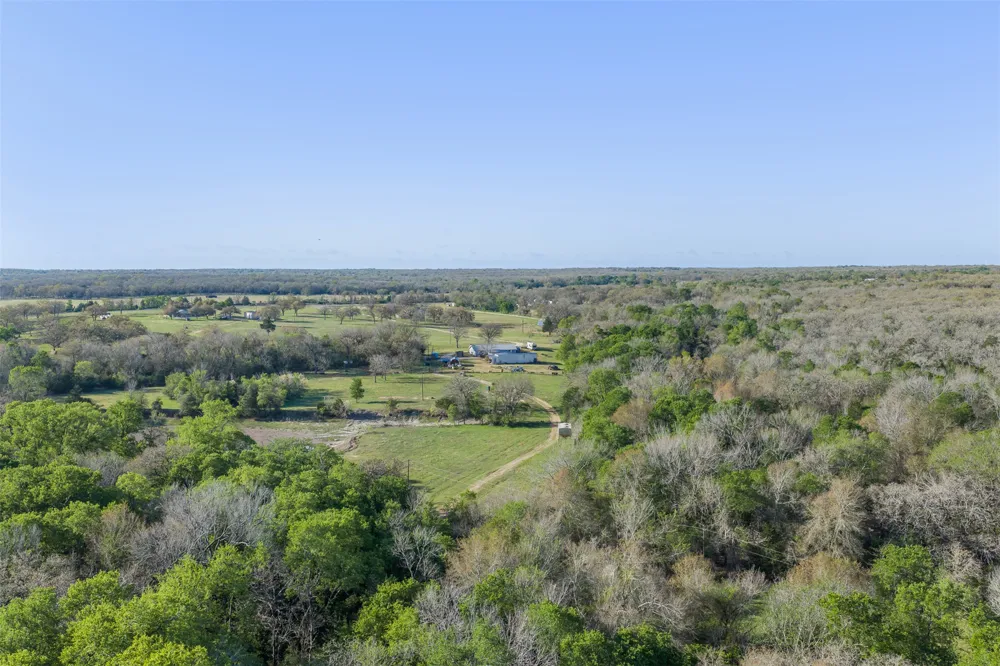 2313 E Us Highway 79 Rockdale, TX 76567