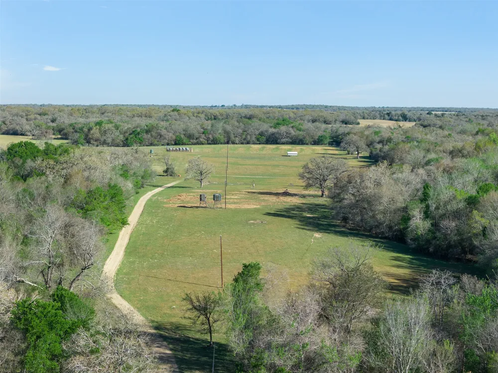 2313 E Us Highway 79 Rockdale, TX 76567