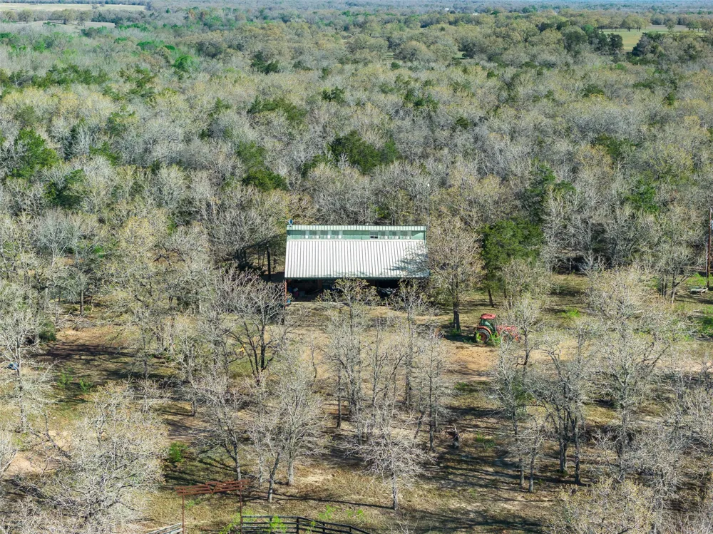 2313 E Us Highway 79 Rockdale, TX 76567