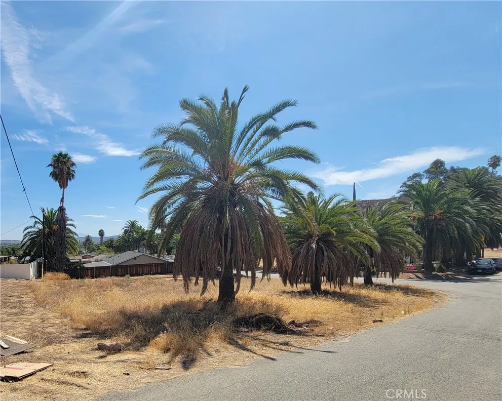 Shrier Lake Elsinore, CA 92530