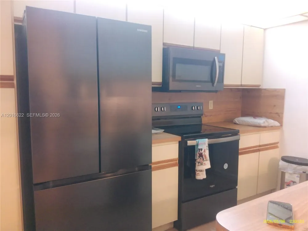 8172 S Coral Circle North Lauderdale, FL 33068