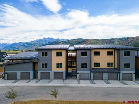 156 Alpine Loop #201