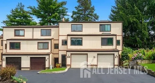 48 Ellen Heath Dr Drive Matawan, NJ 07747