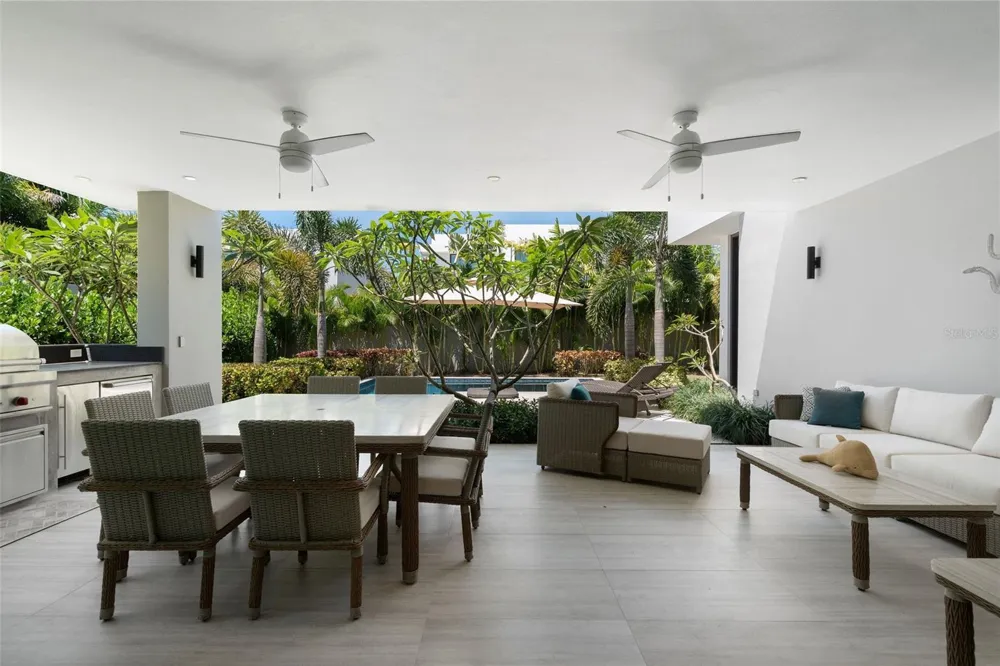 32 THE ISLES Dorado, PR 00646