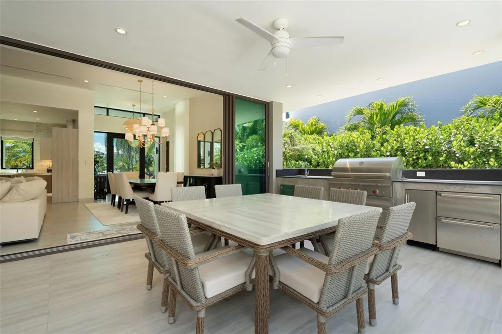 32 THE ISLES Dorado, PR 00646