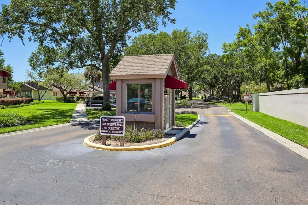 1006 CICERO LANE Brandon, FL 33511